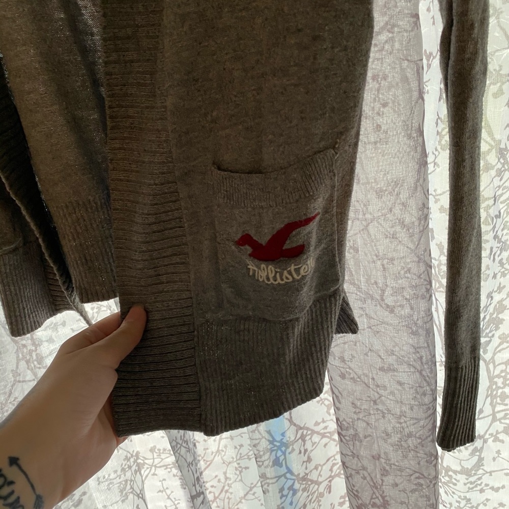 Hollister Cover